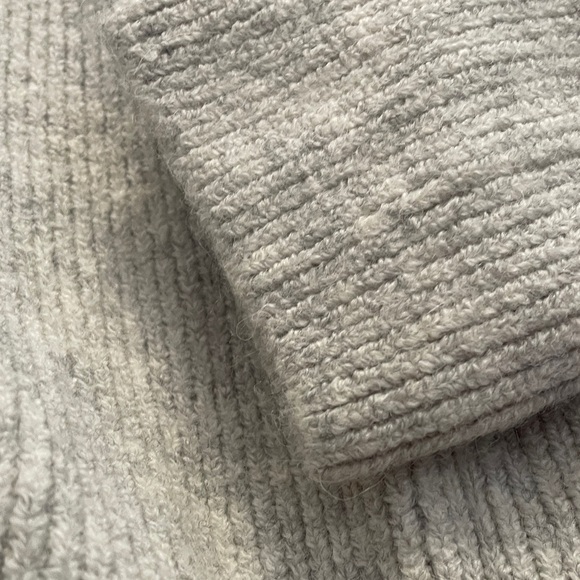 J.Crew woman’s sweater cardigan - Picture 4 of 5